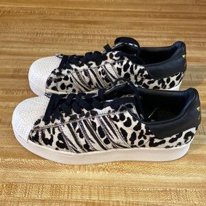 Women's Leopard Print Low-Top Sneakers - Black/White